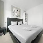Vue Marina, Piscine, Terrasse & Fibre * Mandelieu