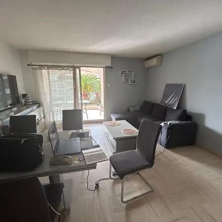 아파트 Vue Marina, Piscine, Terrasse & Fibre 망들리유 라 나플