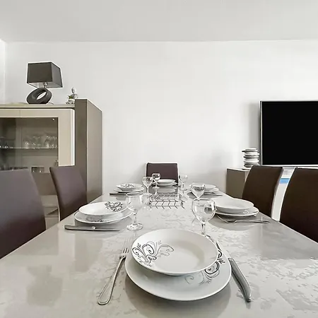 Vue Marina, Piscine, Terrasse & Fibre 아파트 망들리유 라 나플