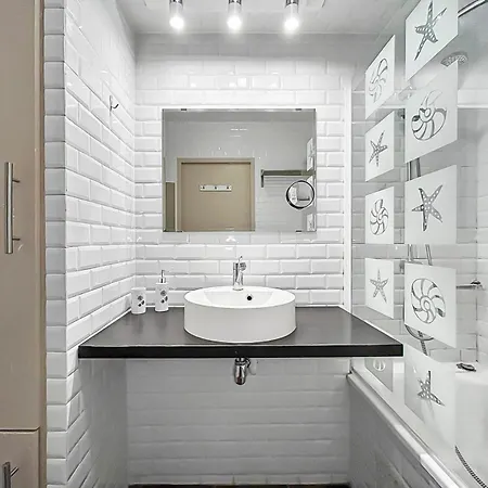 Vue Marina, Piscine, Terrasse & Fibre * 망들리유 라 나플